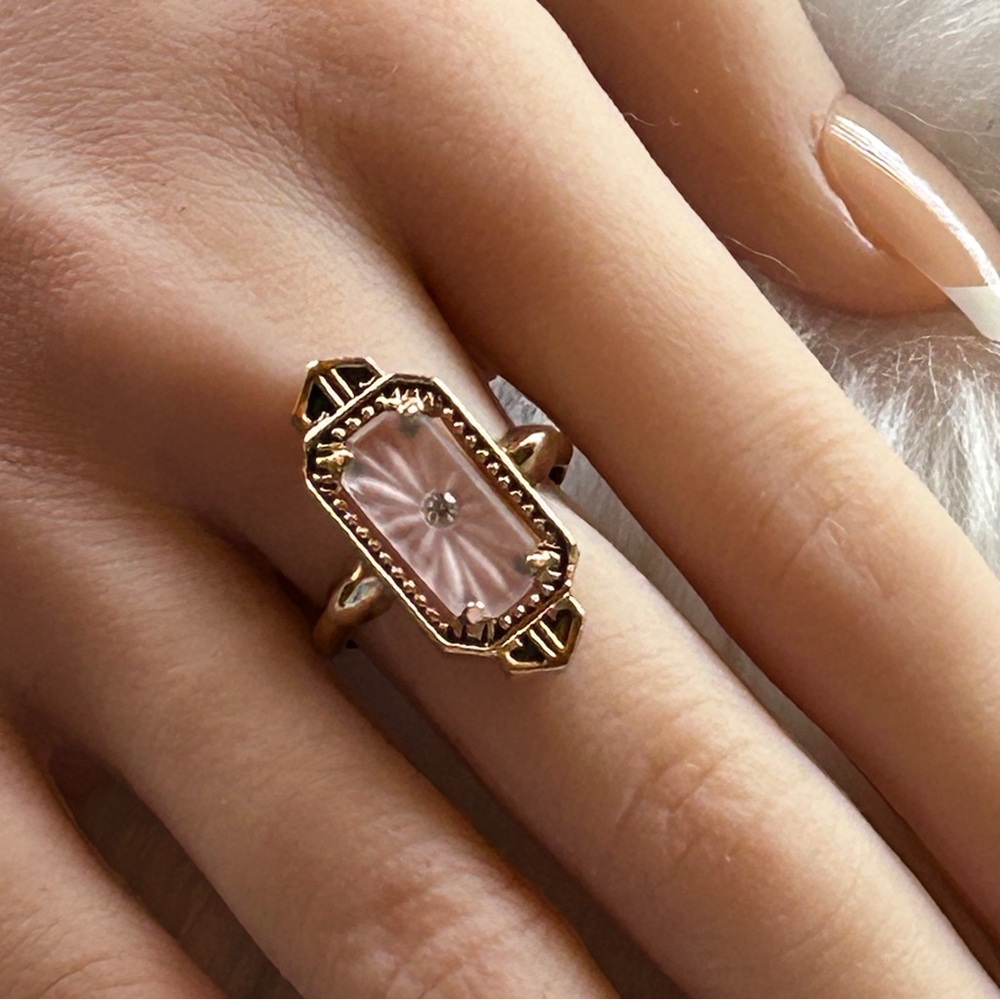 ✨ Vintage ‘Frostlights’ Art Deco Camphor Glass Gold Tone Ring – Size 7.5 ✨ - Picture 16 of 16